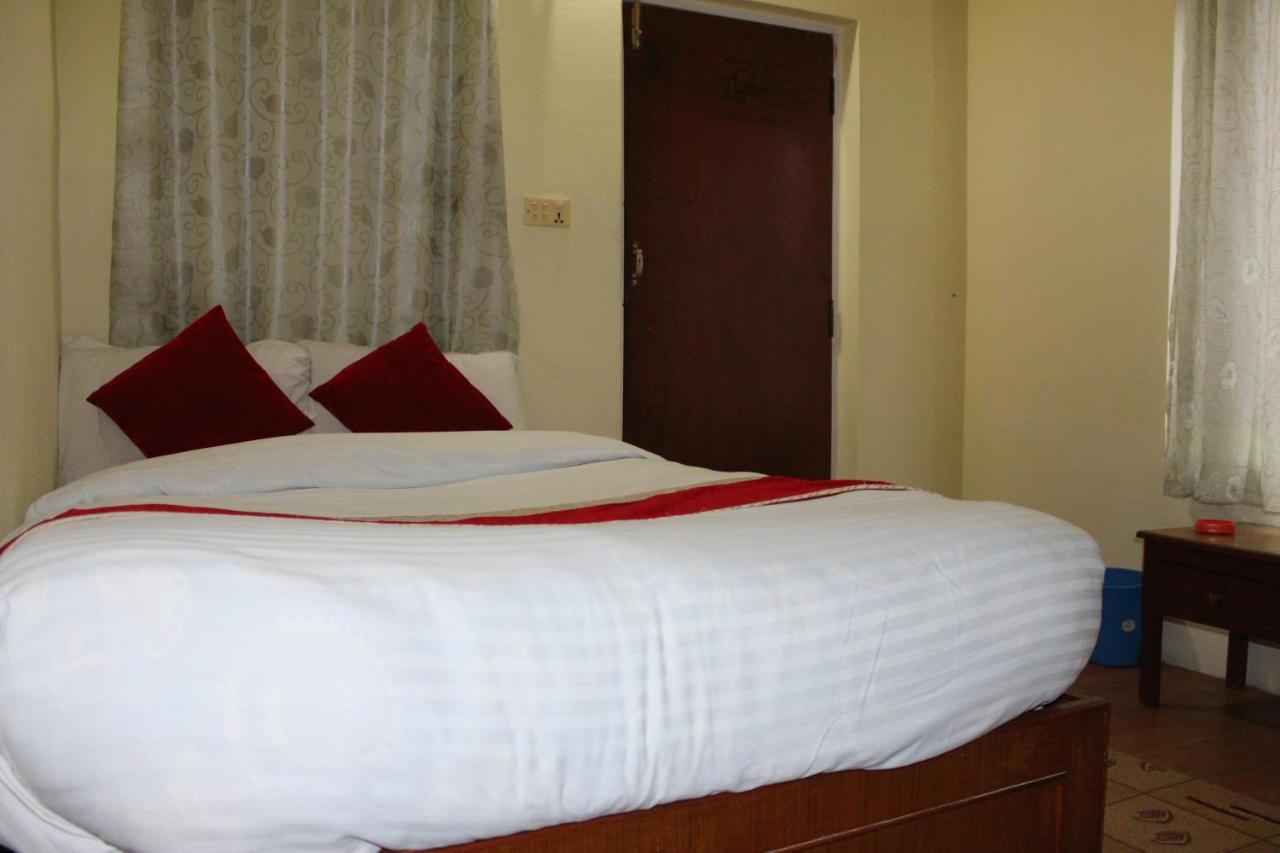 Hotel Snow Leopard Pokhara Exterior foto